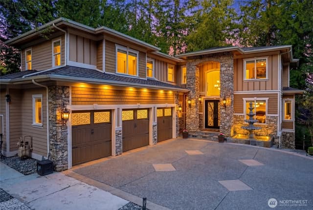 Property photo for 2727 101st Place NE, Bellevue