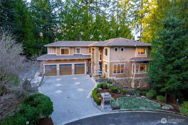 Property photo for 2727 101st Place NE, Bellevue photo 3