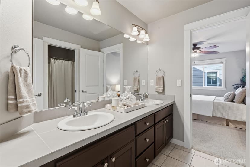 Property photo for 27260 SE 19th Place, Sammamish photo 32