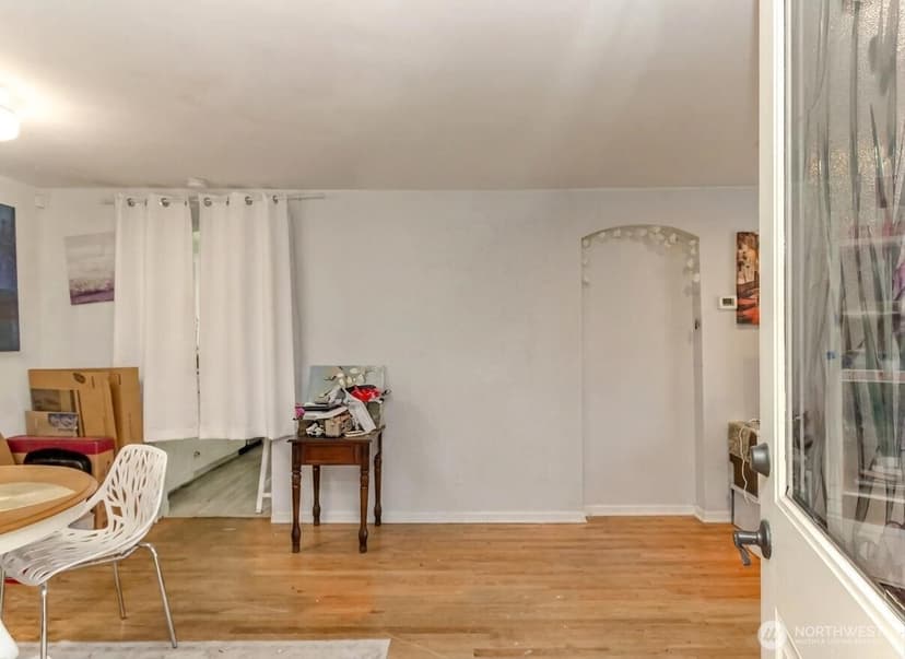 Property photo for 208 F Street SE, Auburn photo 4
