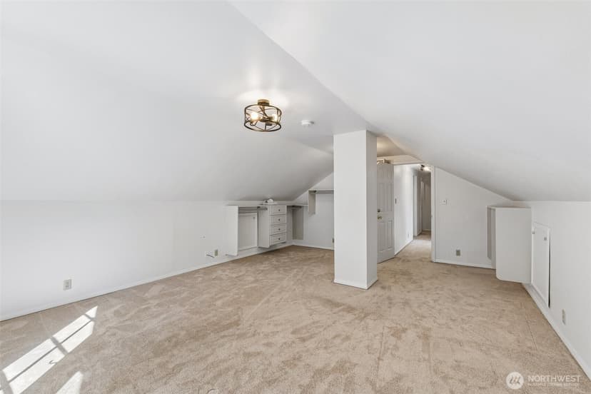 Property photo for 8413 309th Place SE, Issaquah photo 14