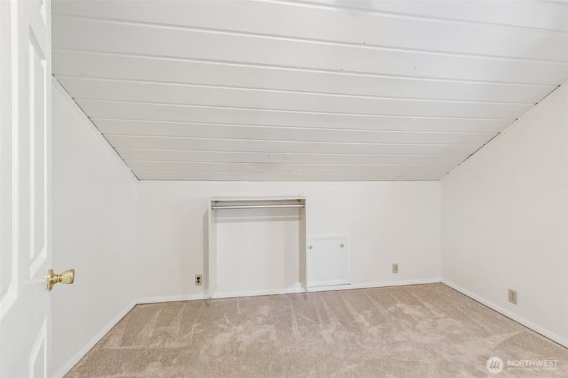 Property photo for 8413 309th Place SE, Issaquah photo 12