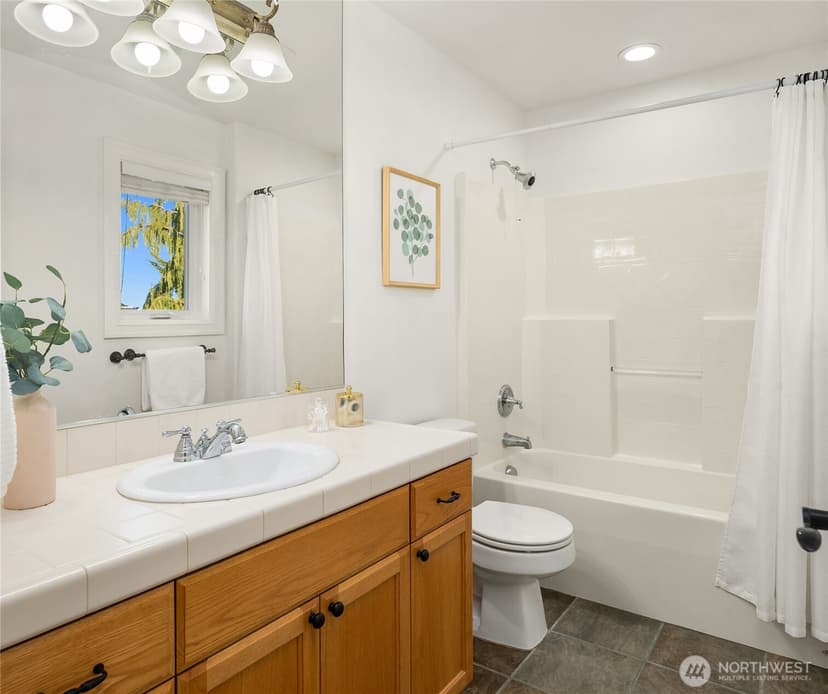 Property photo for 2455 30th Avenue NE, Issaquah photo 37