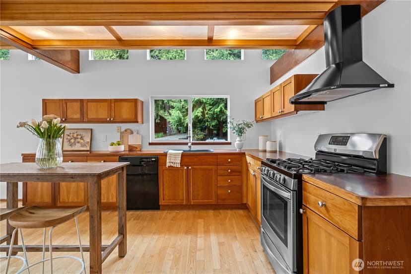 Property photo for 6810 NE Wood Bay Lane, Poulsbo photo 8
