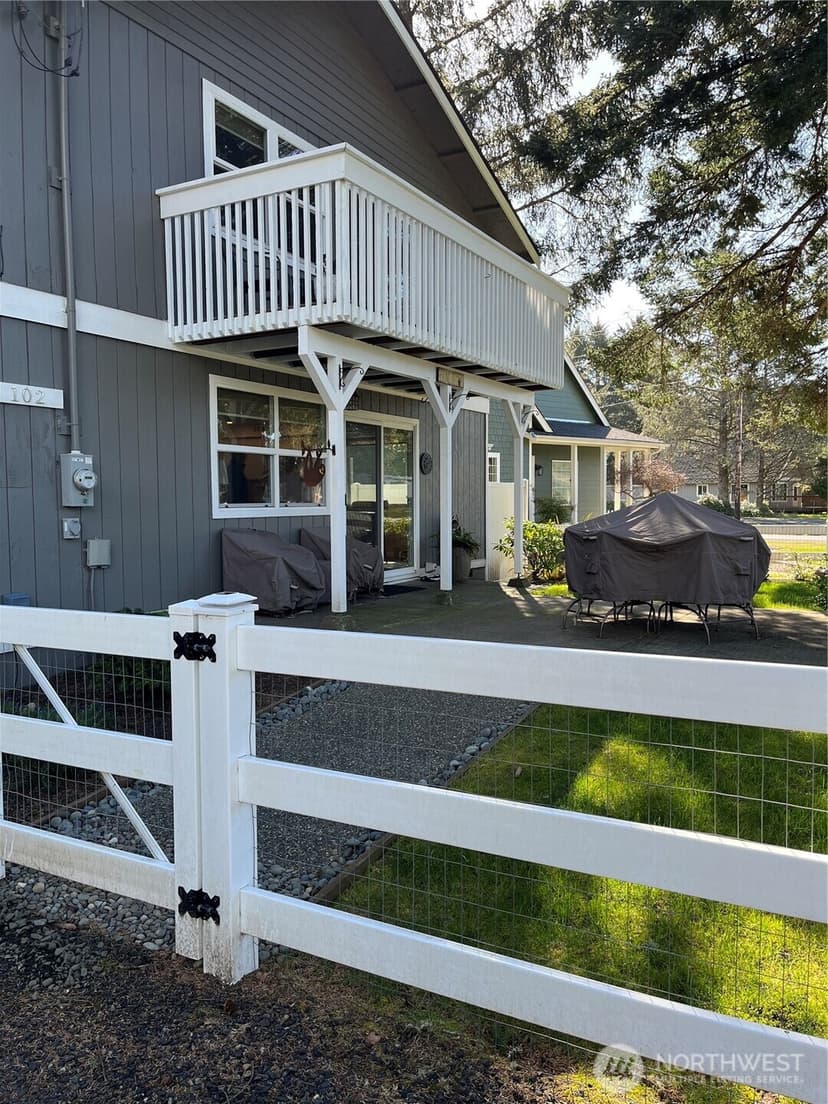 Property photo for 102 N Narwhal Loop NW, Ocean Shores photo 29