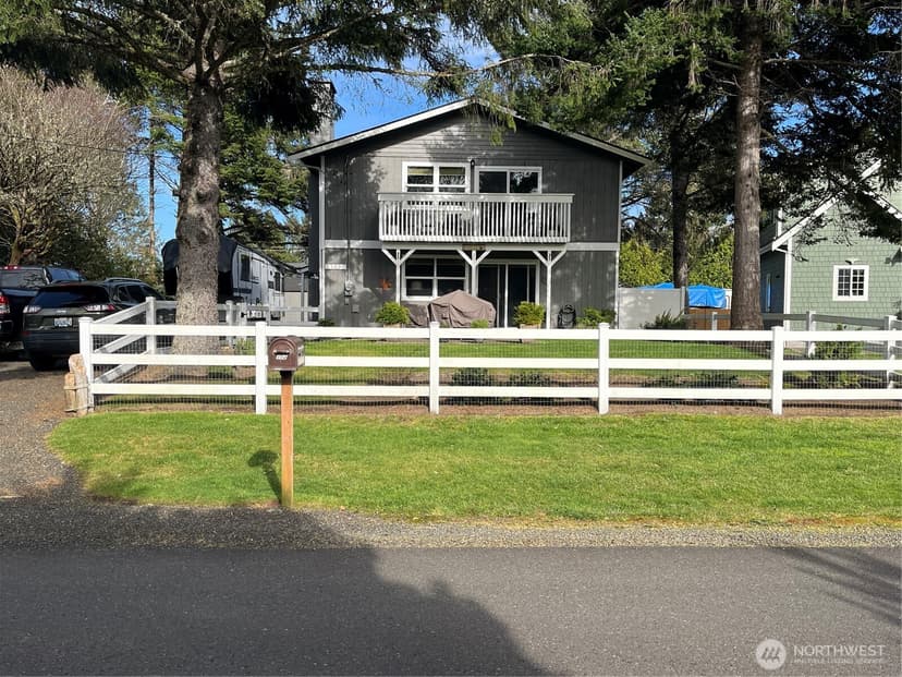 Property photo for 102 N Narwhal Loop NW, Ocean Shores