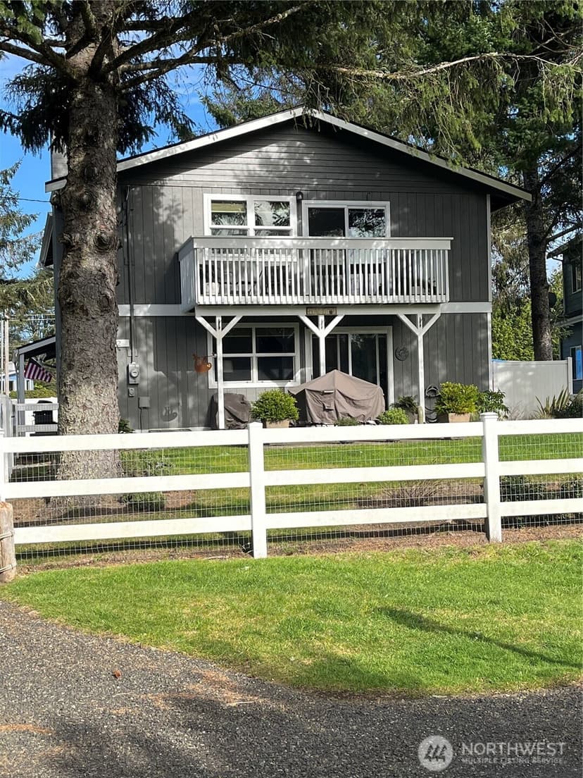 Property photo for 102 N Narwhal Loop NW, Ocean Shores photo 2