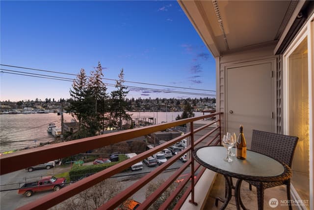 Property photo for 3100 Fairview Avenue E #302, Seattle photo 2