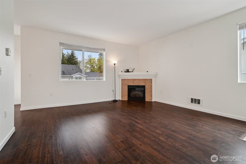 Property photo for 2906 SE 8TH Place #2111, Renton photo 9