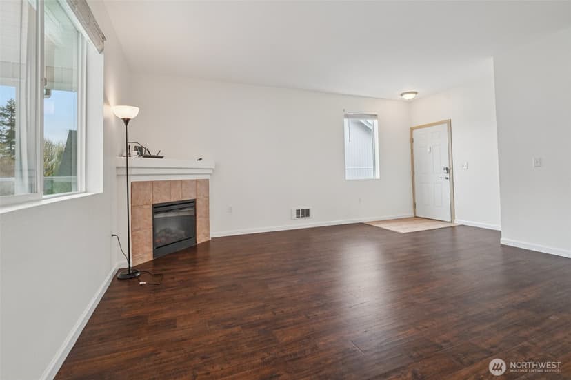 Property photo for 2906 SE 8TH Place #2111, Renton photo 7