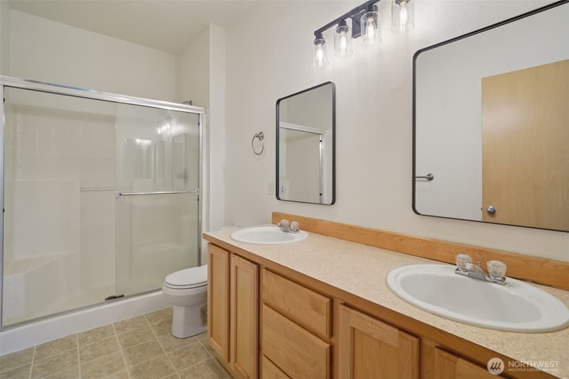 Property photo for 2906 SE 8TH Place #2111, Renton photo 18