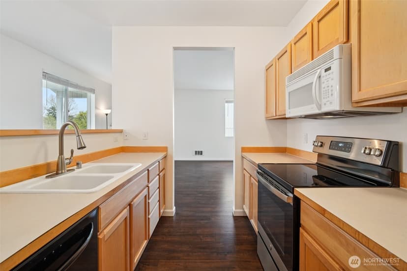 Property photo for 2906 SE 8TH Place #2111, Renton photo 12