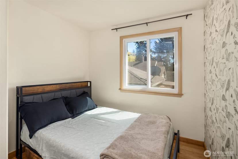Property photo for 6627 Ellis Avenue S, Seattle photo 17
