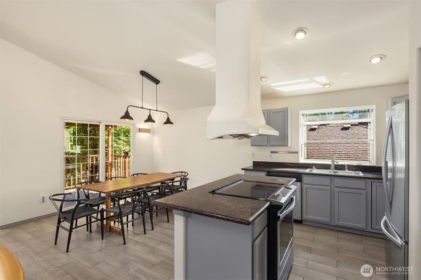 Property photo for 6627 Ellis Avenue S, Seattle photo 13