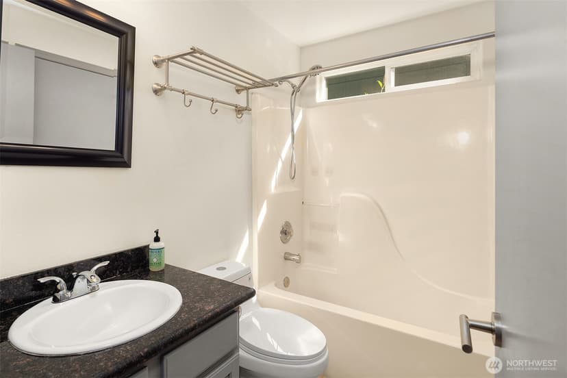 Property photo for 6627 Ellis Avenue S, Seattle photo 21