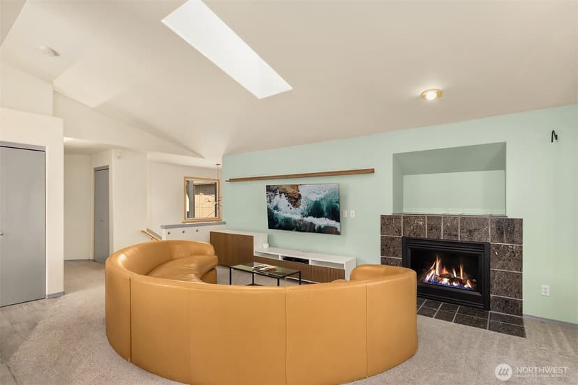 Property photo for 6627 Ellis Avenue S, Seattle photo 3