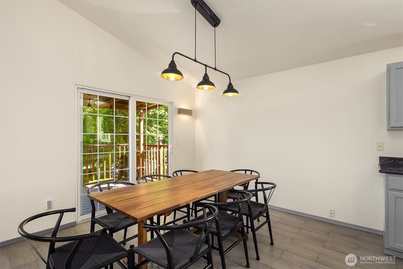Property photo for 6627 Ellis Avenue S, Seattle photo 8