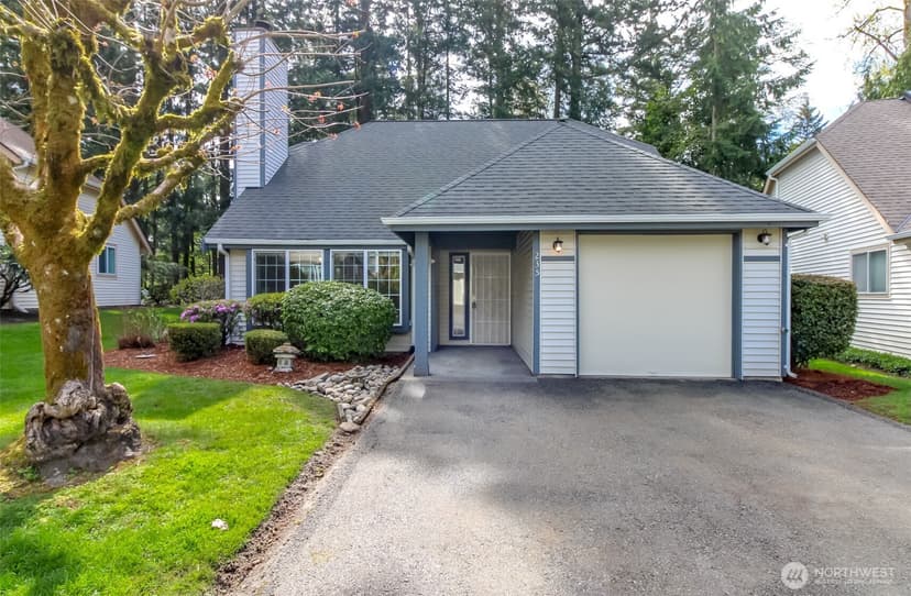 Property photo for 235 S 329th Lane, Federal Way photo 2