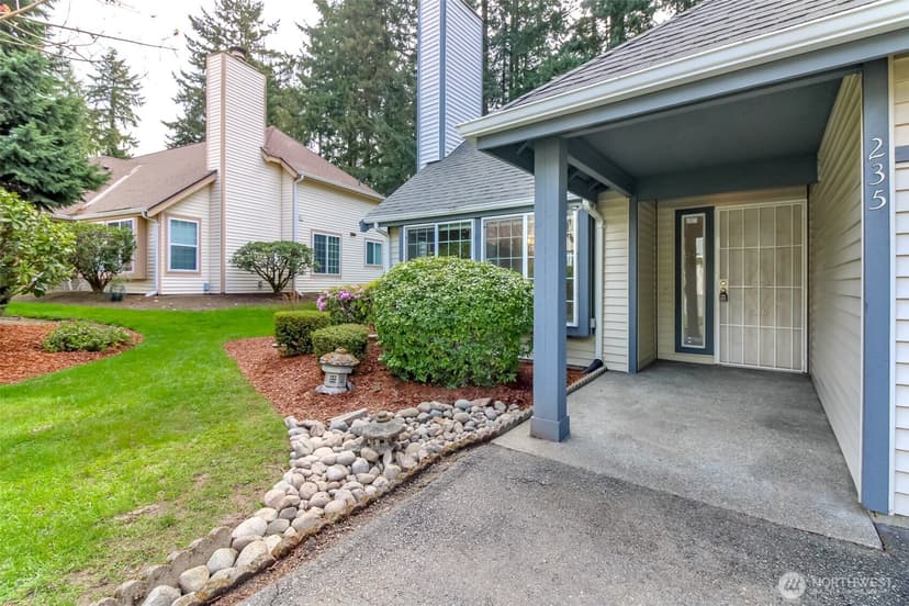 Property photo for 235 S 329th Lane, Federal Way photo 3