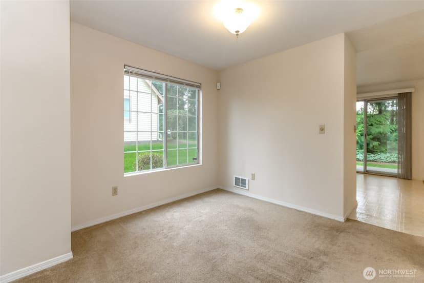 Property photo for 235 S 329th Lane, Federal Way photo 7