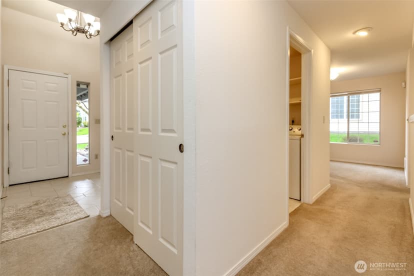 Property photo for 235 S 329th Lane, Federal Way photo 6