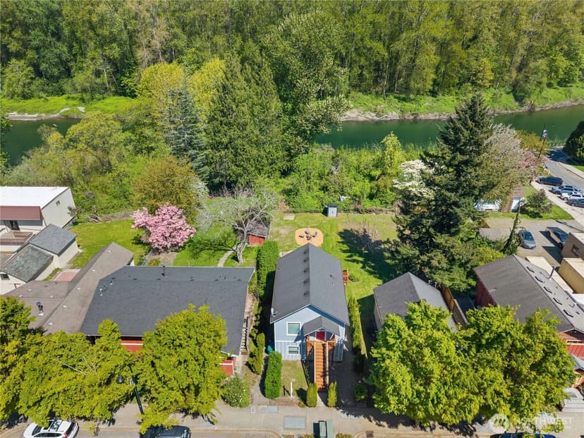 Property photo for 8084 Falls Avenue SE, Snoqualmie photo 36