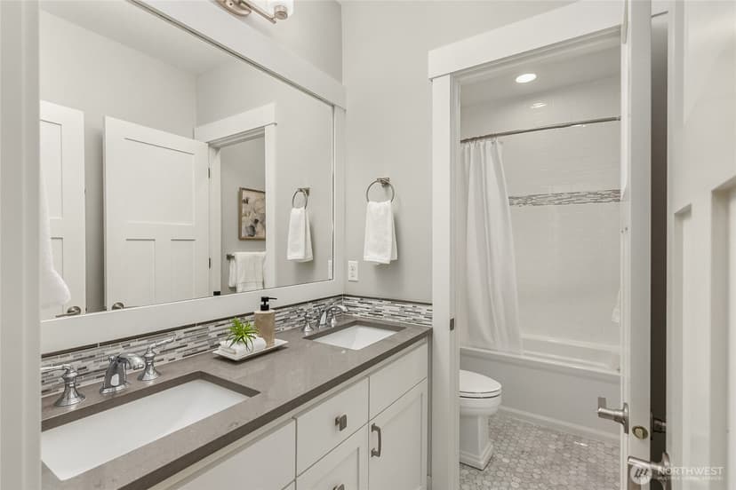 Property photo for 7817 NE Ledgestone Loop, Bainbridge Island photo 29