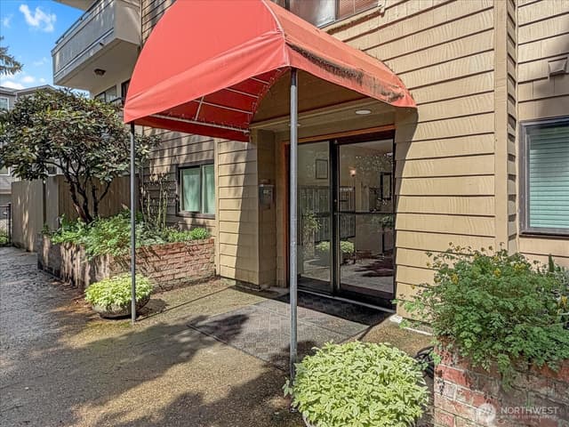 Property photo for 12341 35th Avenue NE #405, Seattle photo 3
