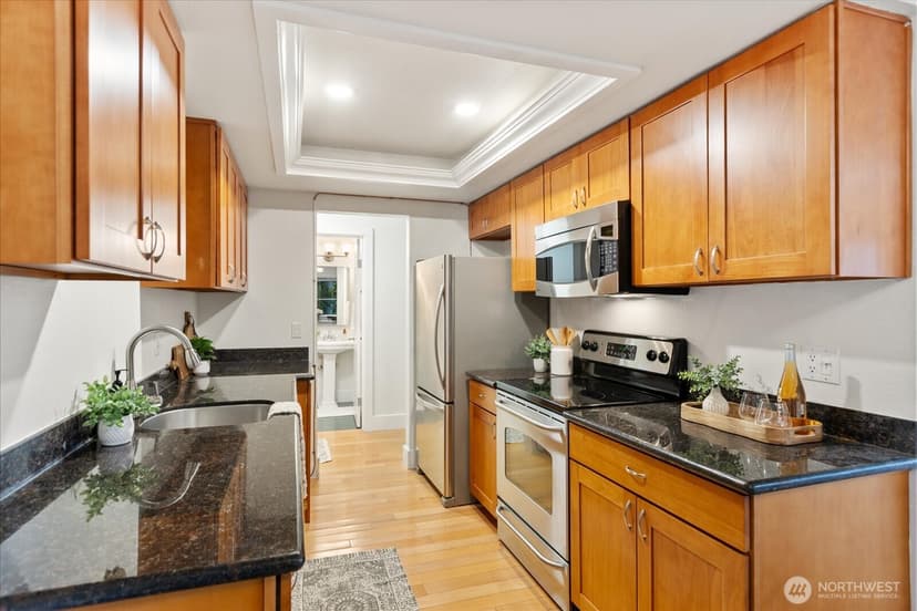Property photo for 12341 35th Avenue NE #405, Seattle photo 7