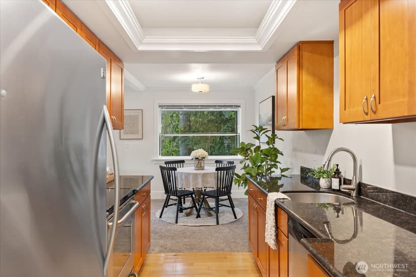 Property photo for 12341 35th Avenue NE #405, Seattle photo 8