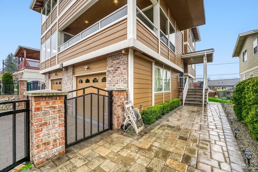Property photo for 11031 Cornell Avenue S, Seattle photo 33