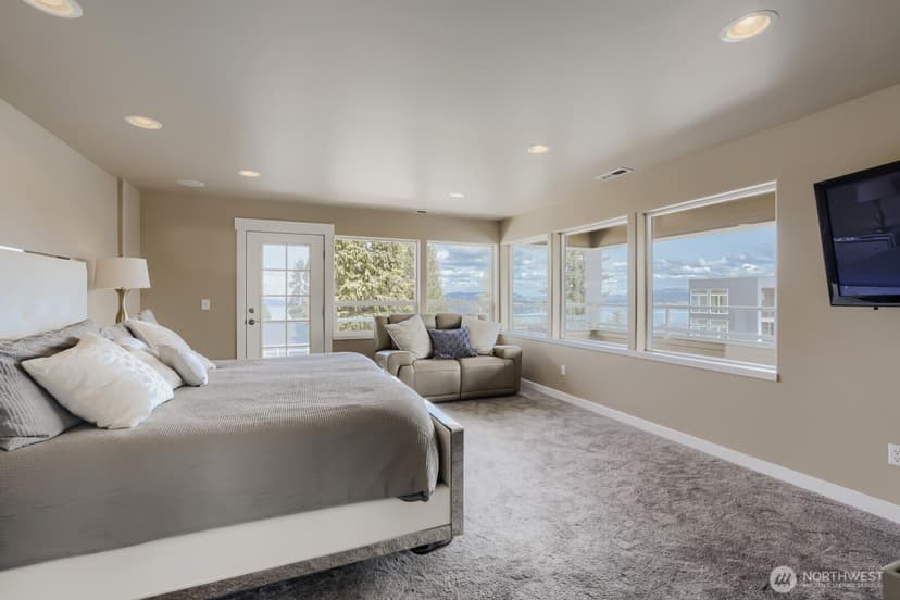 Property photo for 11031 Cornell Avenue S, Seattle photo 8