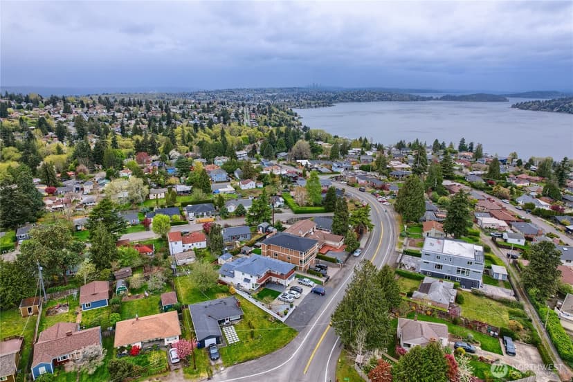 Property photo for 11031 Cornell Avenue S, Seattle photo 37