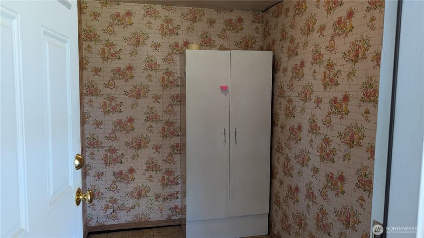 Property photo for 803 13th Street SW, Puyallup photo 21