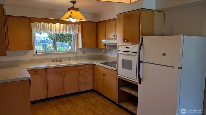 Property photo for 803 13th Street SW, Puyallup photo 9