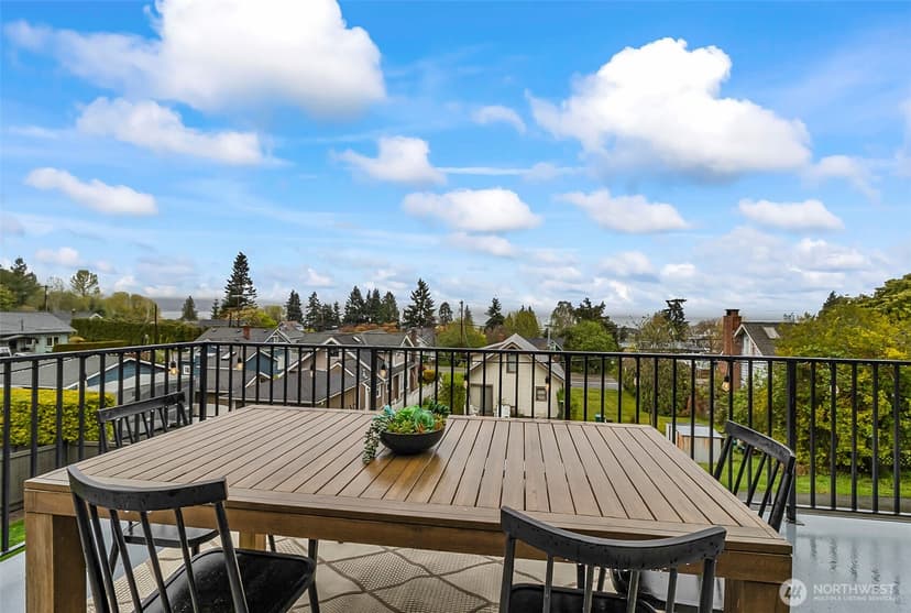 Property photo for 914 6th Street, Mukilteo photo 32
