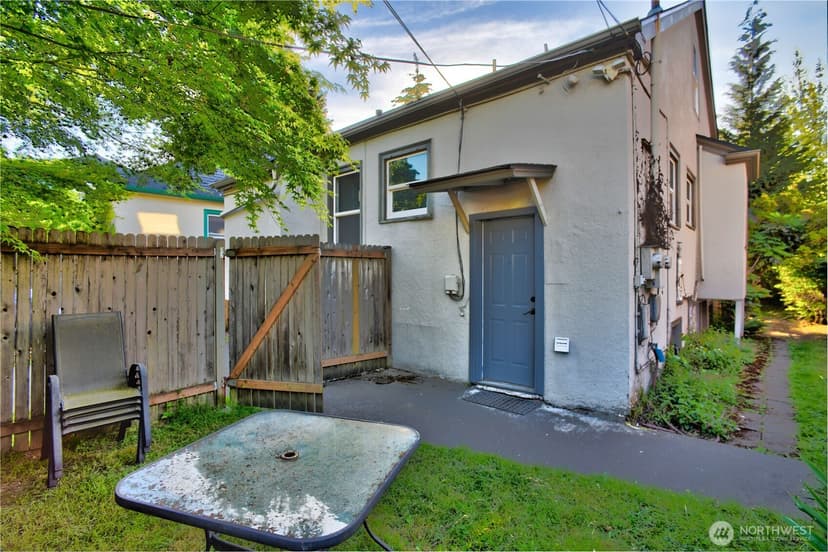 Property photo for 7822 NE Lake City Way NE, Seattle photo 18
