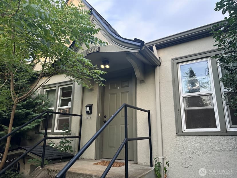 Property photo for 7822 NE Lake City Way NE, Seattle photo 20
