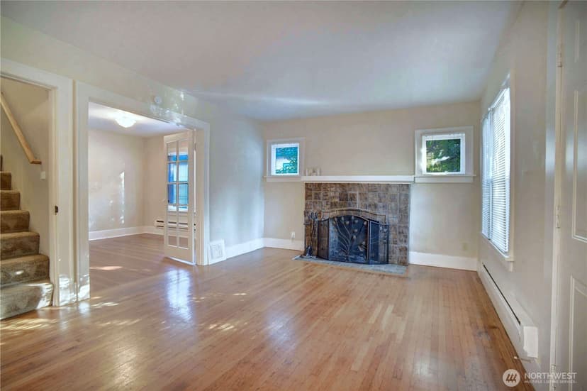 Property photo for 7822 NE Lake City Way NE, Seattle photo 7