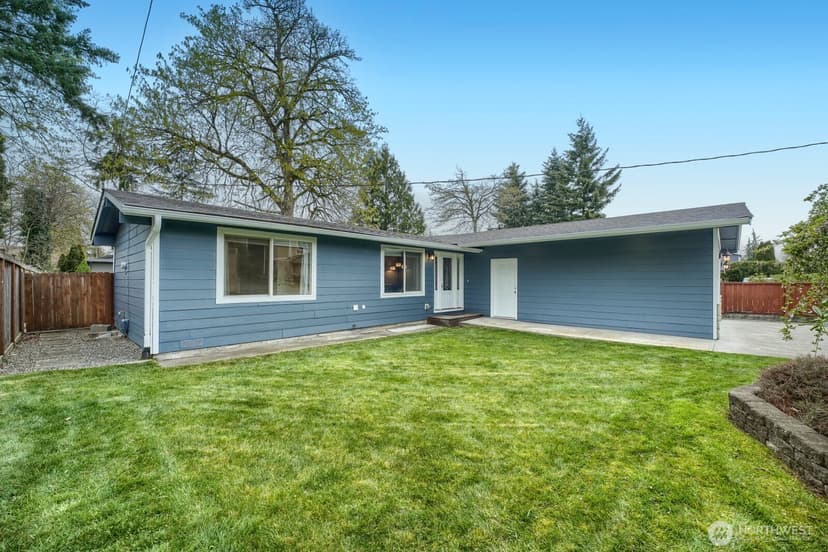 Property photo for 21650 SE 267th Street, Maple Valley photo 2