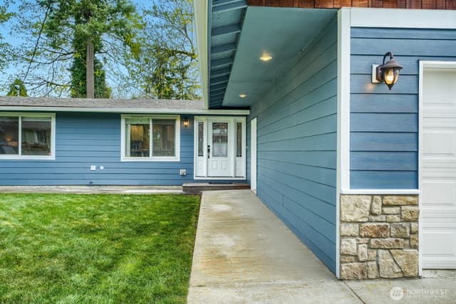 Property photo for 21650 SE 267th Street, Maple Valley photo 3