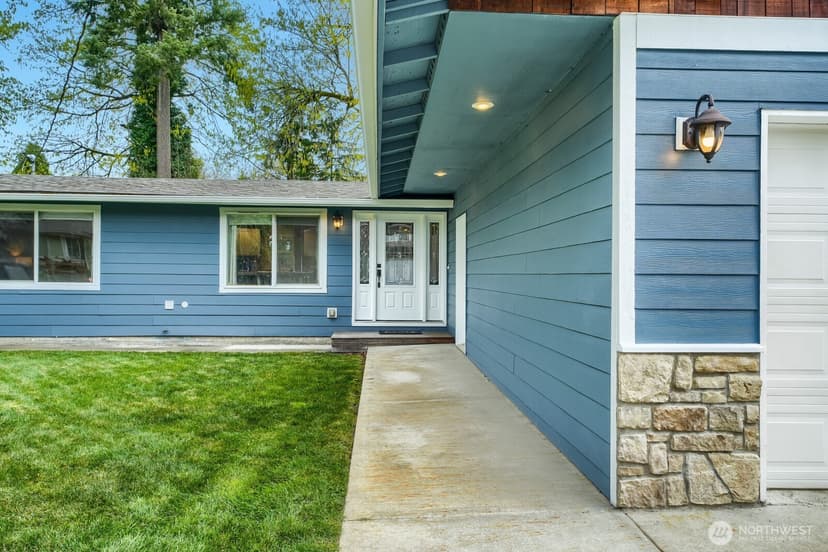 Property photo for 21650 SE 267th Street, Maple Valley photo 3