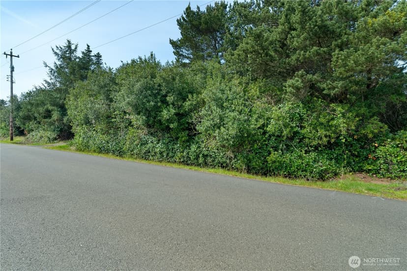 Property photo for 323 Sand Dune Avenue NW, Ocean Shores photo 3