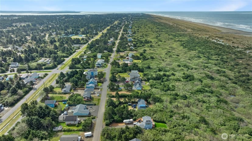 Property photo for 323 Sand Dune Avenue NW, Ocean Shores photo 10
