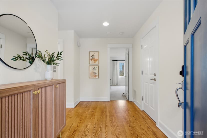 Property photo for 3813 23rd Avenue W, Seattle photo 2