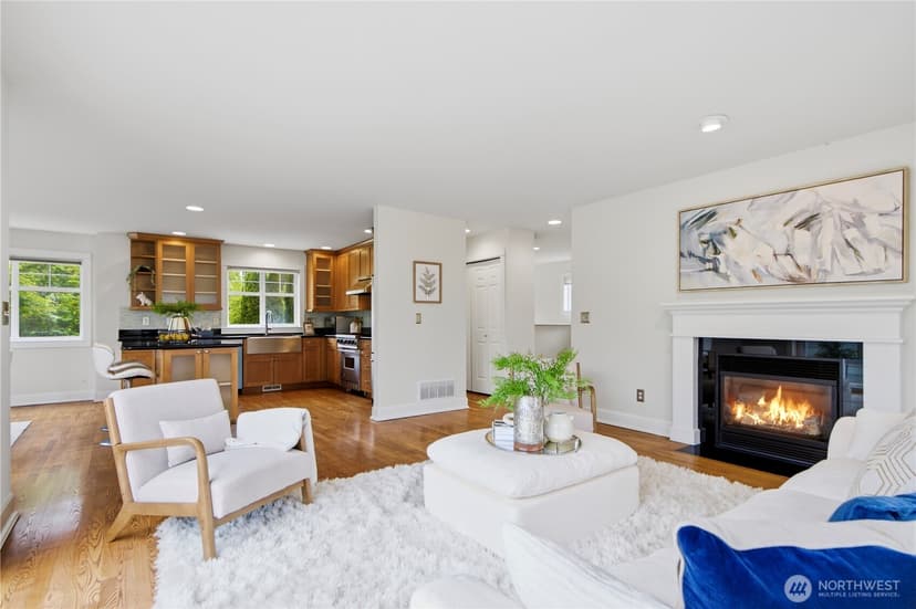 Property photo for 3813 23rd Avenue W, Seattle photo 5