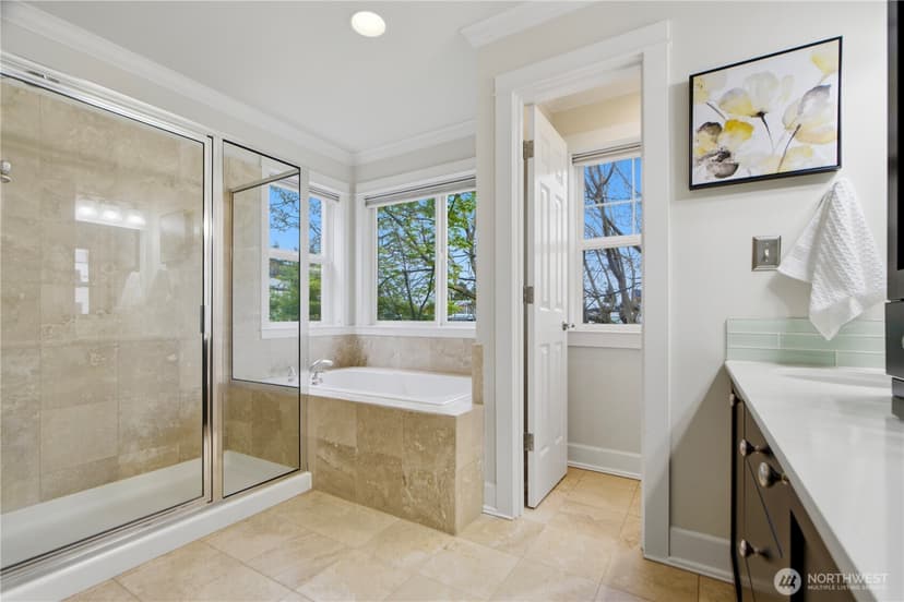 Property photo for 3813 23rd Avenue W, Seattle photo 16