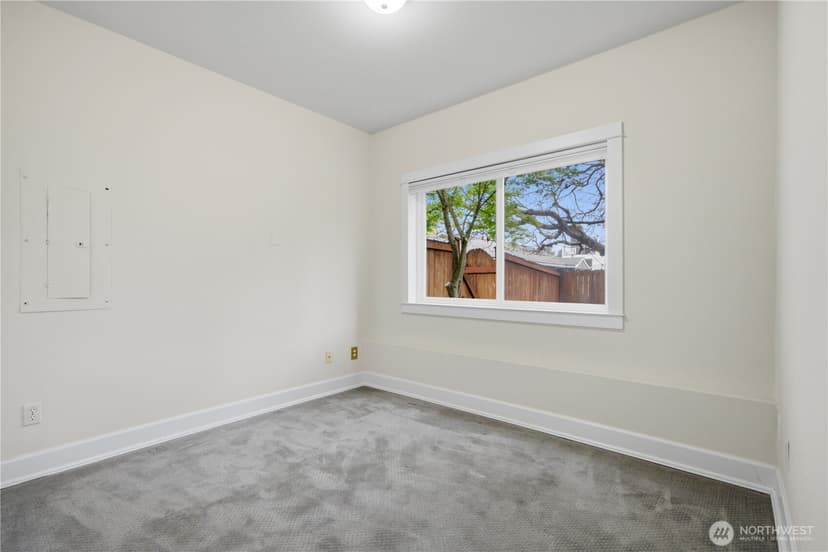 Property photo for 3813 23rd Avenue W, Seattle photo 24