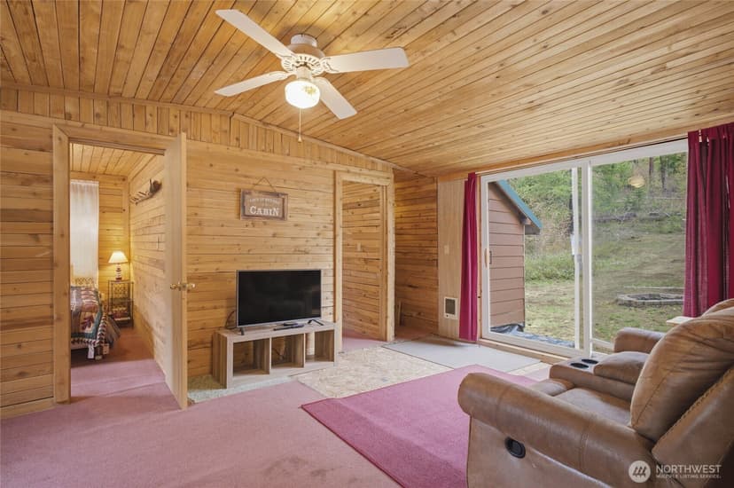 Property photo for 2205 Pine Tree Road, Leavenworth photo 4