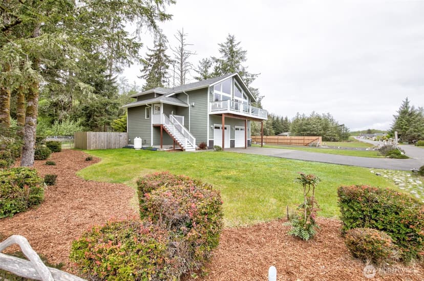 Property photo for 181 Sunrise Avenue SE, Ocean Shores photo 39